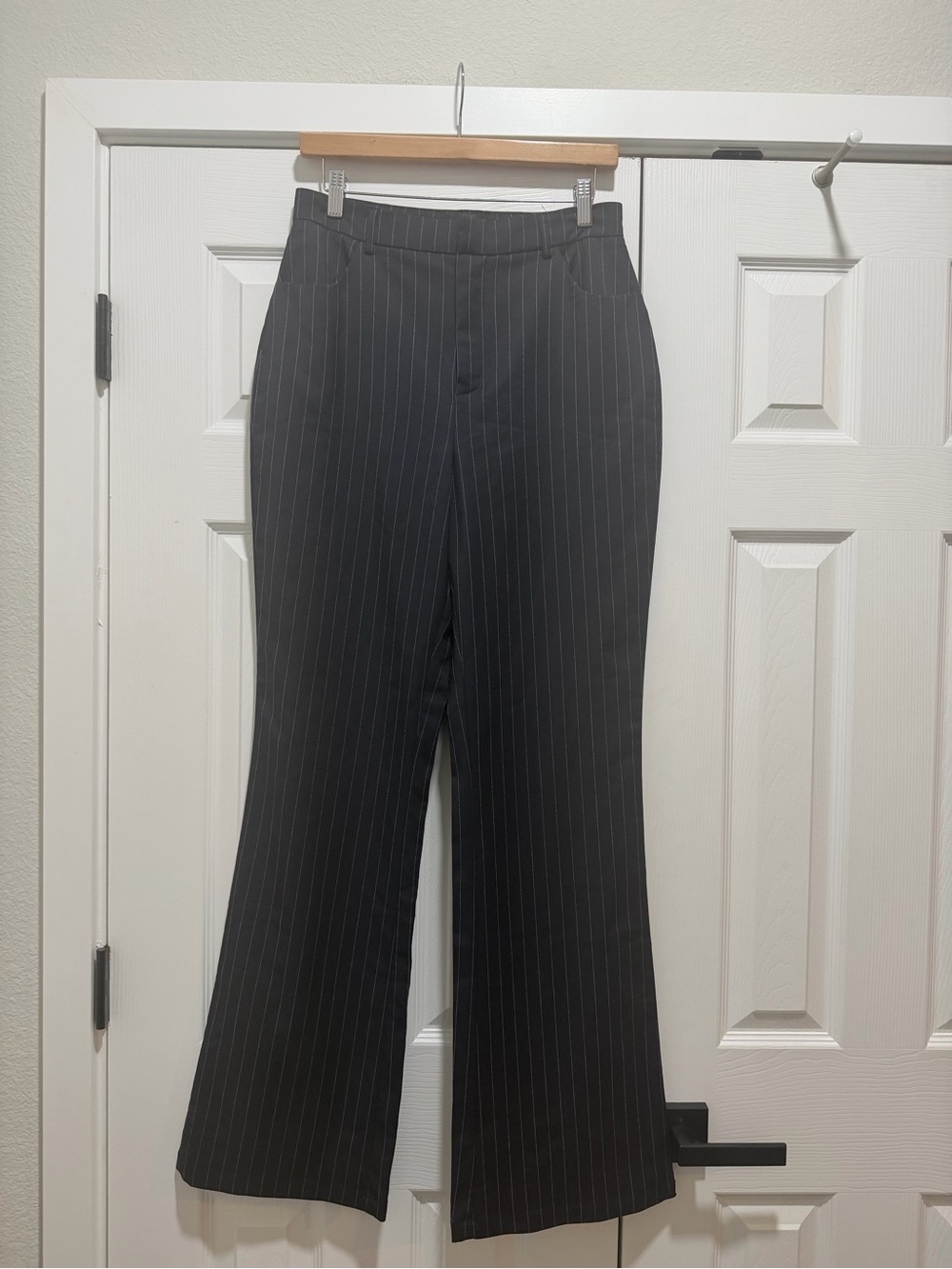White Fox Navy Striped Pants Size Medium